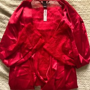 BRAND NEW WITH TAGS Victoria’s Secret Sexy Red Lace Bathrobe Robe Tie Silk M/L